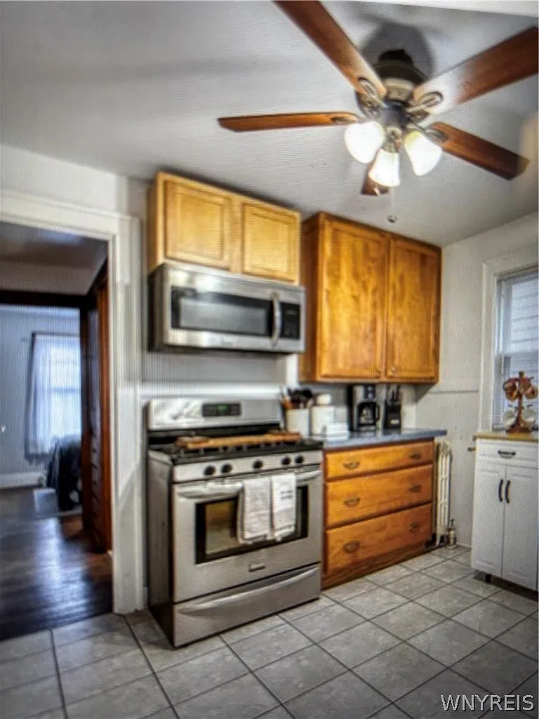 3 bed, 1.0 bath, 1100 sqft, $1,750 — Photo 4