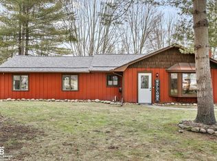 223 S Bartlett Rd, Saint Clair, MI 48079