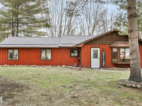 223 S Bartlett Rd, Saint Clair, MI 48079