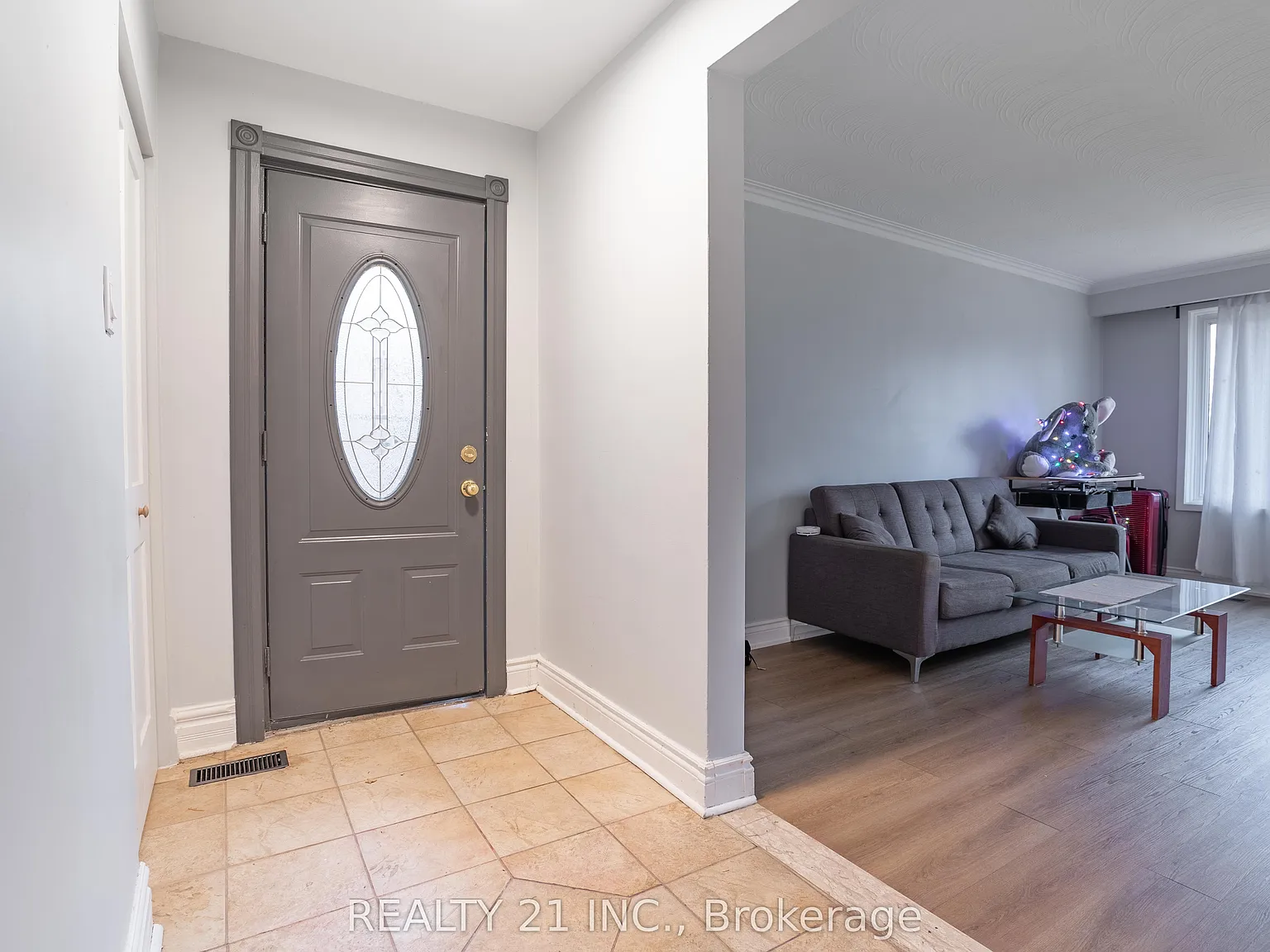 4 bed, $3,400 — Photo 2