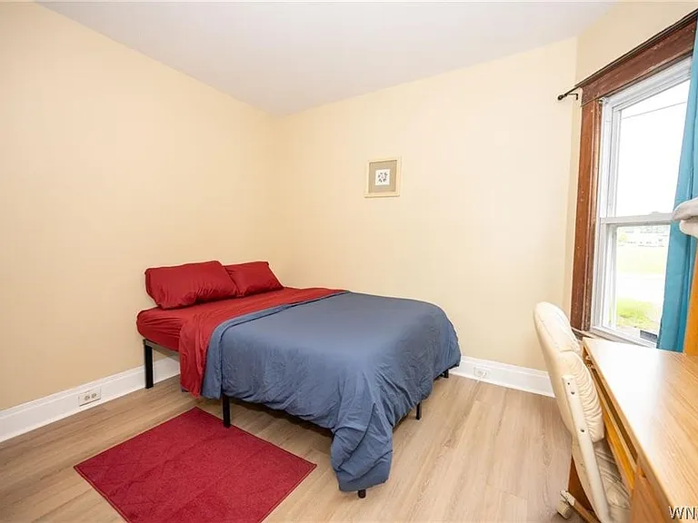98 E Delavan Ave #N — Photo 15