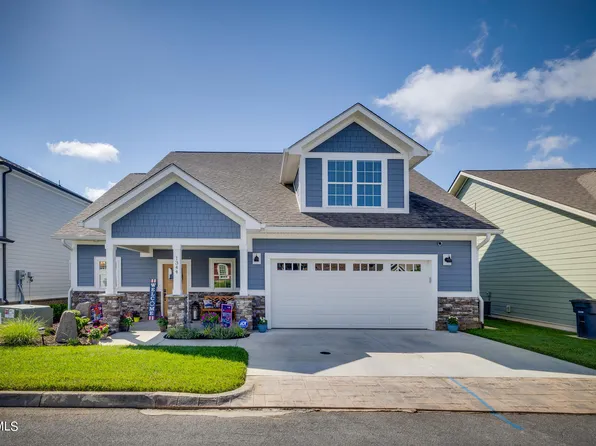 1344 Knights Bridge Cir, Kingsport, TN 37664