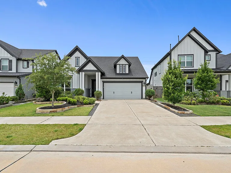 4818 Cold Stream Ct — Photo 1
