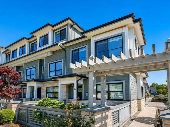7168 Lynnwood Dr #18, Richmond, BC V7C 5V3
