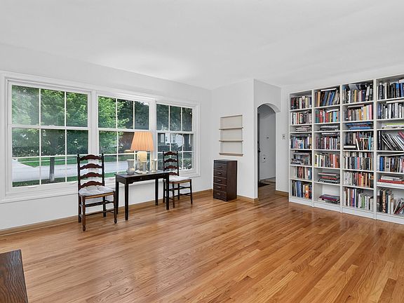 3rd image of 326 N Kensington Ave