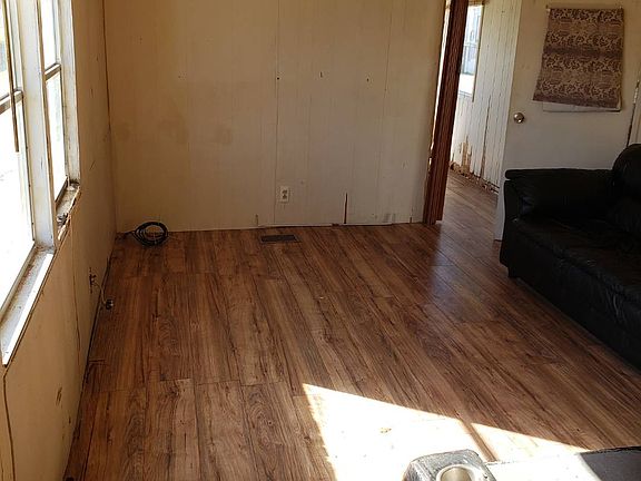 3rd image of 1230 Primrose Peak Dr
