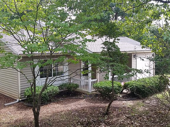 3rd image of 731 N Paddington Way