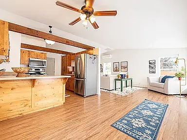 3 bed, 1242 sqft, $2,500 — Photo 3