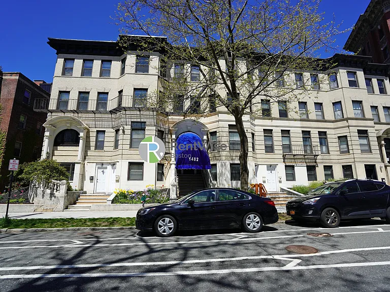 1476 Beacon St #14 — Photo 6