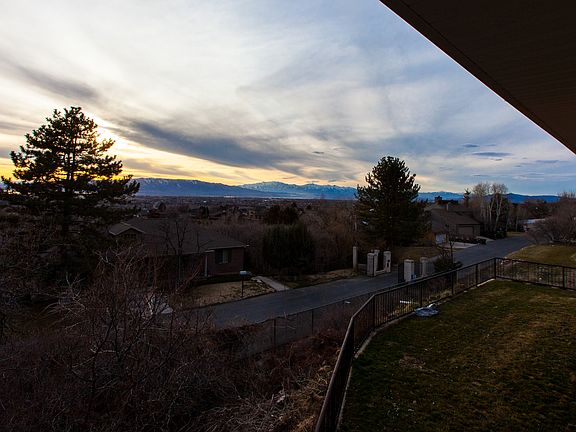 Valley & mountain views