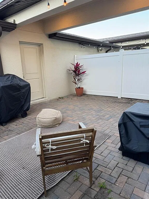 3 bed, 2.5 bath, 1617 sqft, $2,300 — Photo 4