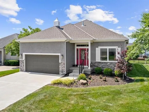 22009 W 121st St, Olathe, KS 66061