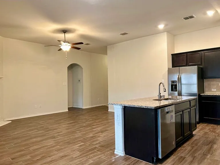1029 N Churchill Dr — Photo 7