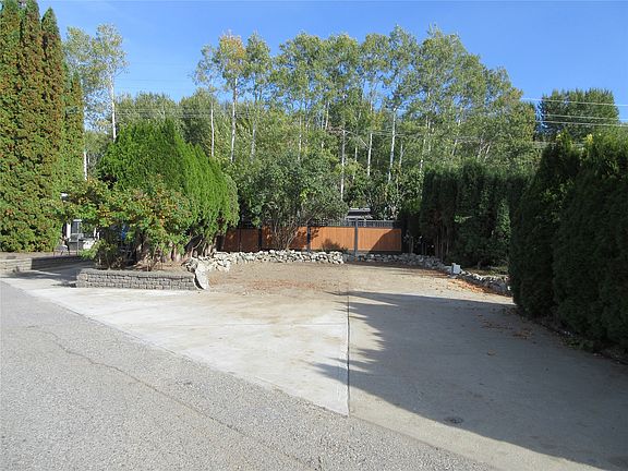 2nd image of 415 Commonwealth Rd #430
