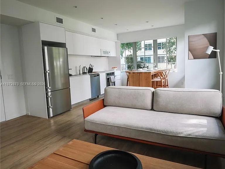 128 NE 46th St #3 — Photo 6
