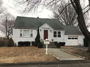76 Newport Ave, Stratford, CT 06615