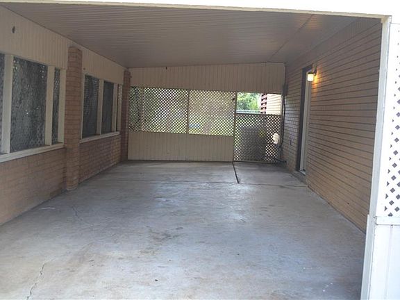 2nd image of 106 Lakeview Dr