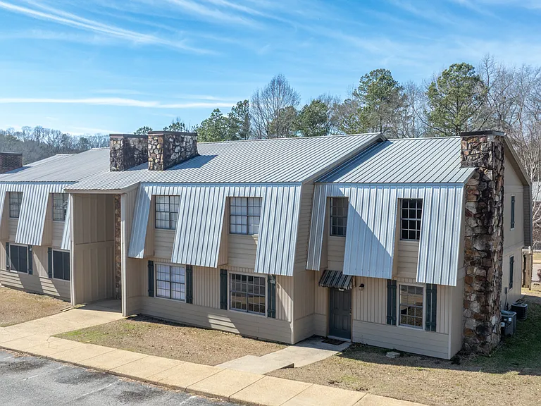 Ridge View Apartments — Photo 13