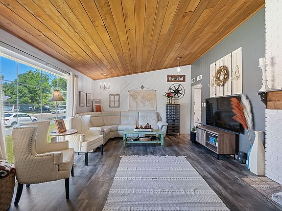 3rd image of 2075 Westwood Ave