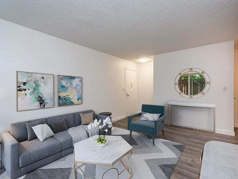 Sandpiper Apartments — Photo 17