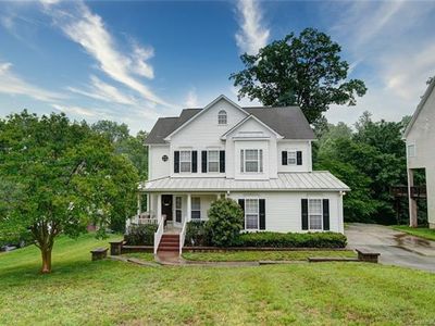 7708 Windsor Forest Pl, Harrisburg, NC, 28075