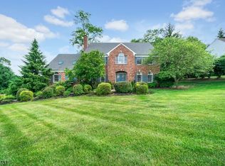 8 Manor Dr, Morristown, NJ 07960