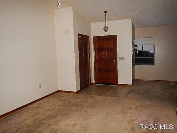 4th image of 10261 N Harbor Way