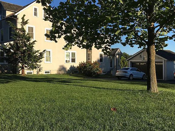 3rd image of 86 E Conestoga Rd