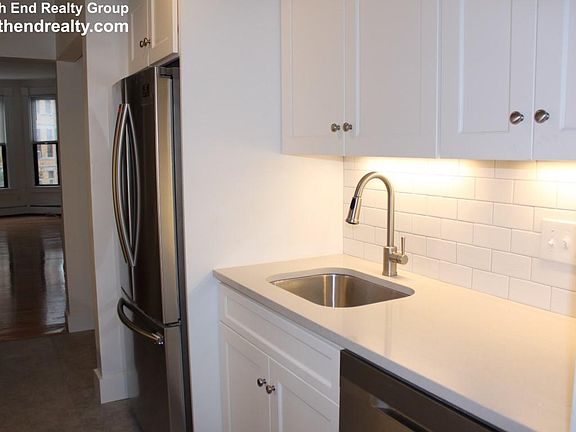 5th image of 590 Columbus Ave #2R