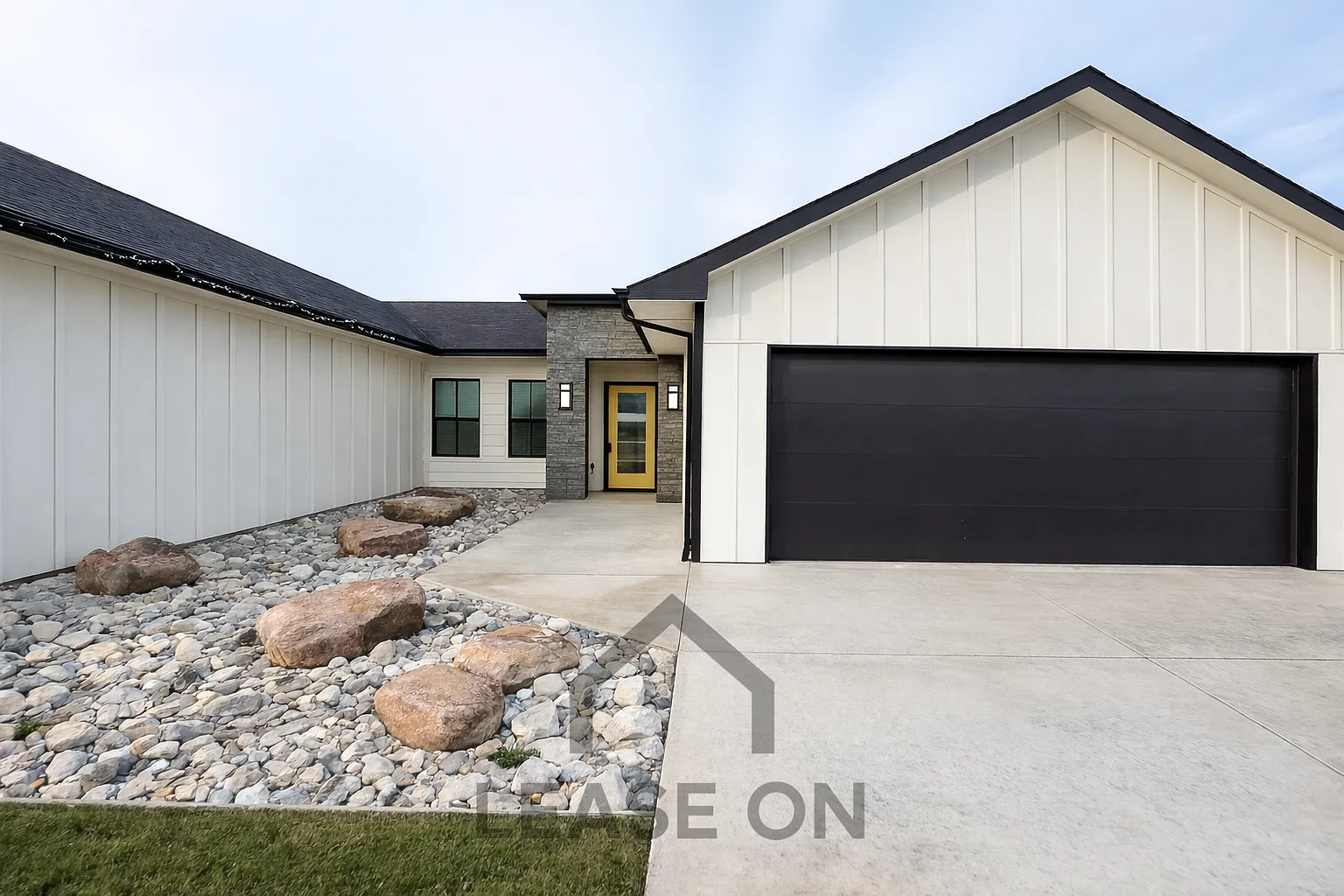 3 bed, 1235 sqft, $1,650 — Photo 1