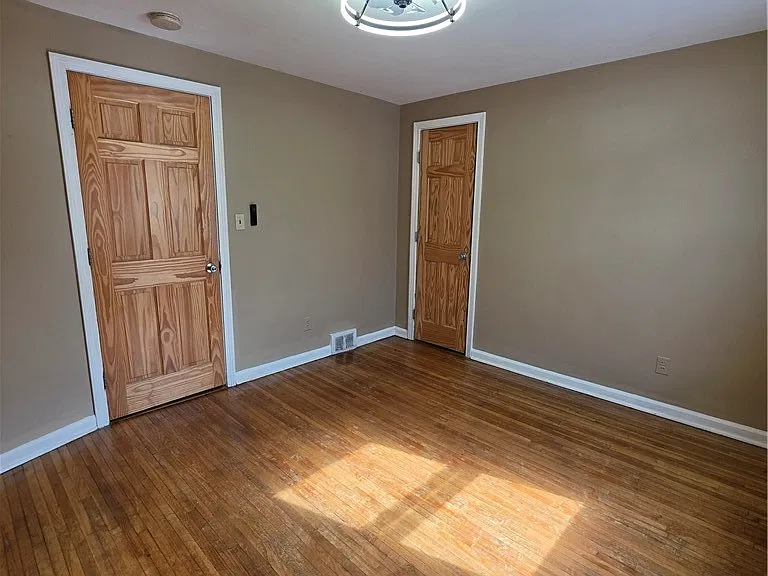 351 Stillwell Ave — Photo 15
