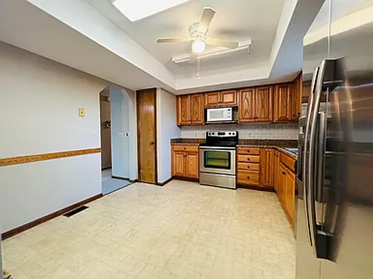 5819 N 127th Avenue Cir — Photo 10
