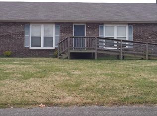 223 Paradise Dr, Hendersonville, TN 37075