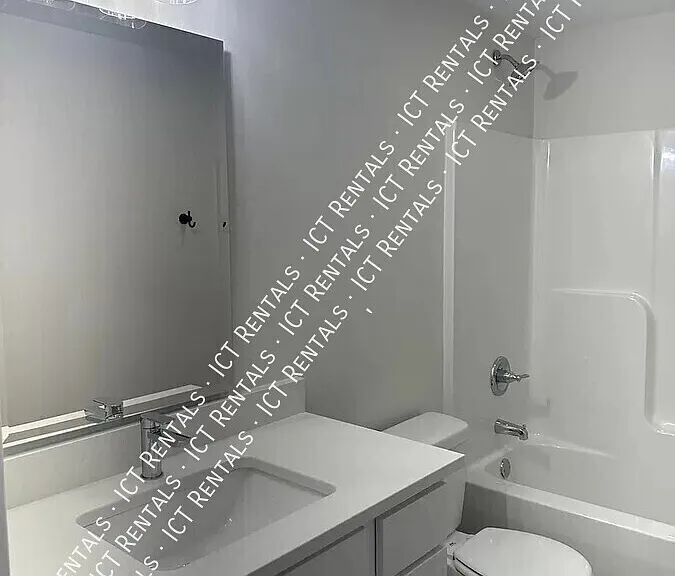 1126 N Broadview Ln #1 — Photo 25