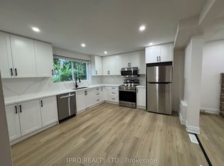 2069 Thornlea Dr, Oakville, ON L6L 1K4