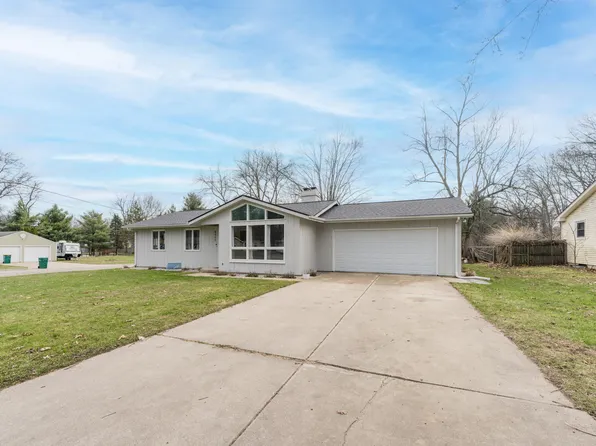 8405 Newells Ln, Portage, MI 49002