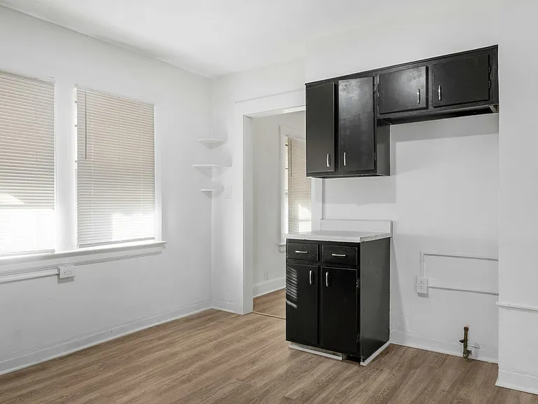856 Wayside Rd #B — Photo 6