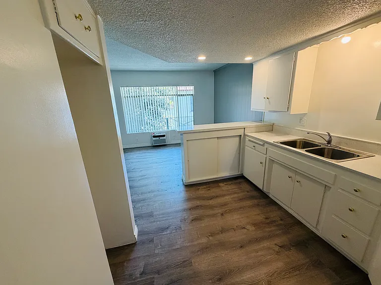 7014 Seville Ave #F — Photo 9