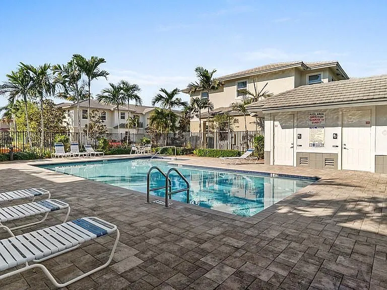 6989 Pines Cir #GG-39 — Photo 16