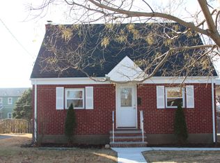 32 Crescent Rd, Wallington, NJ 07057