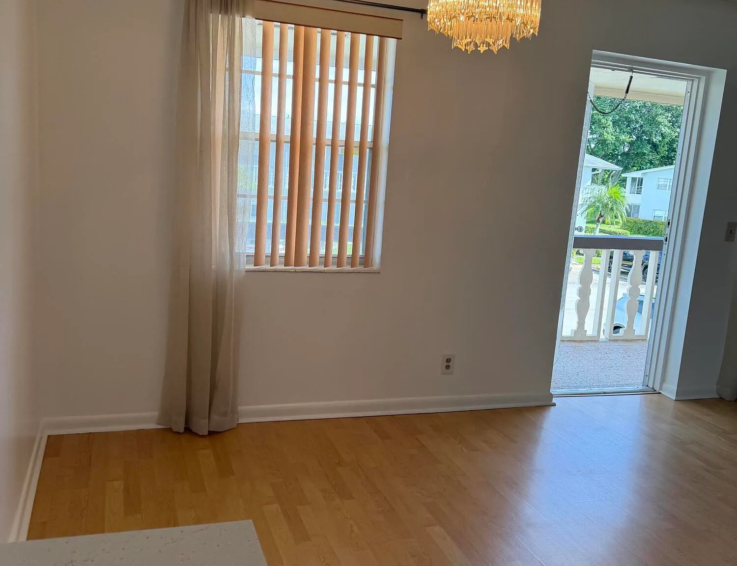 2 bed, 1.5 bath, 798 sqft, $1,550 — Photo 4