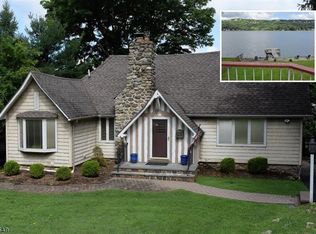 410 E Shore Trl, Sparta, NJ 07871