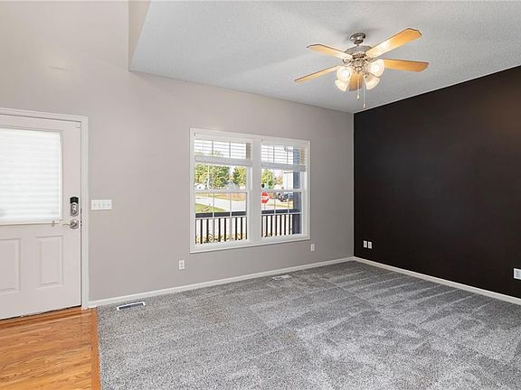 5th image of 629 N Rockwell Ct