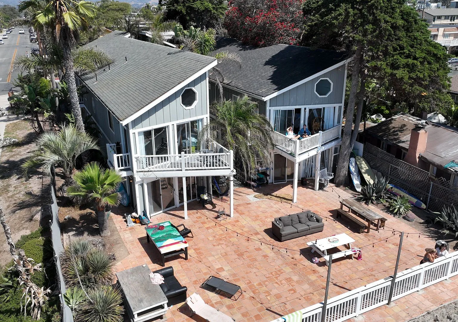 6599 Del Playa — Photo 3