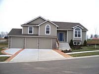 1st image of 833 Lewis Dr