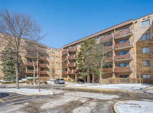 720 Wellington Ave Unit 117, Elk Grove Village, IL