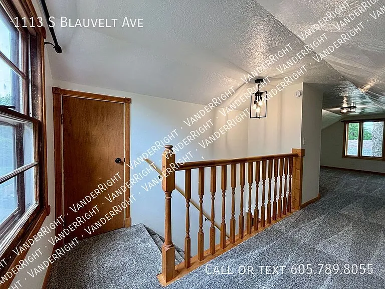 1113 S Blauvelt Ave — Photo 25