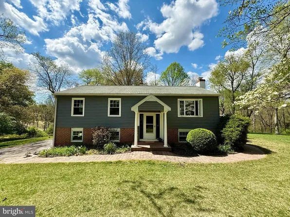 1424 Oakwood Rd, Coatesville, PA 19320