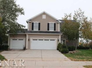 2919 Fox Creek Rd, Bloomington, IL 61705