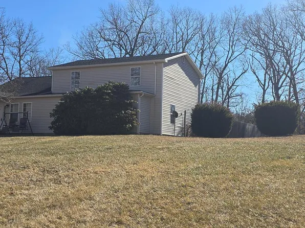 124 Clifton, Slanesville, WV 25444